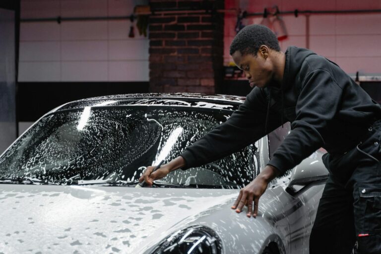 How to Earn $40,000/Year Working as a Car Wash Attendant in Canada